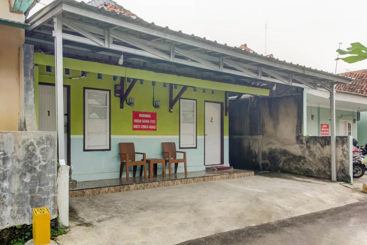 Oyo 91216 Siliwangi Guest House Syariah Cirebon Zewnętrze zdjęcie