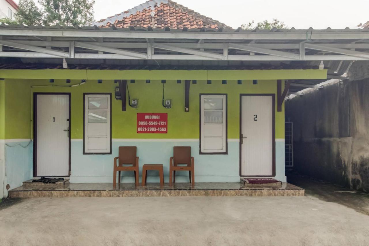 Oyo 91216 Siliwangi Guest House Syariah Cirebon Zewnętrze zdjęcie